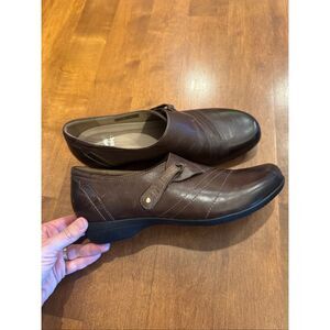Woman’s Dansko Franny leather slip on shoes brown size 40